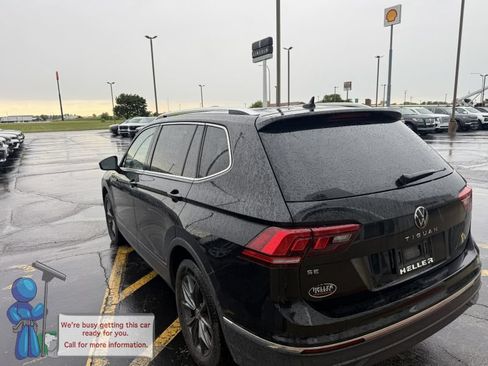 Used 2022 Volkswagen Tiguan SE FWD image 3