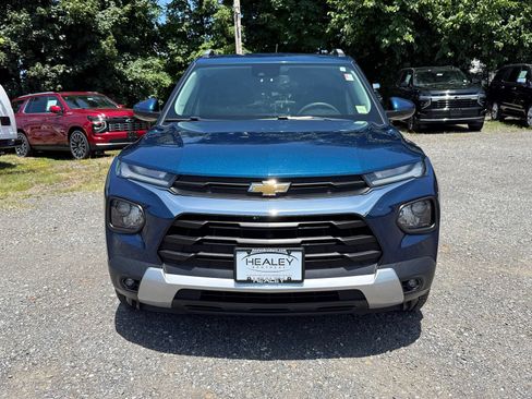 Used 2021 Chevrolet TrailBlazer LT w/ Convenience Package AWD/4WD image 2