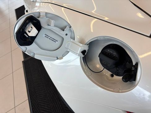 Used 2023 MAZDA MX-5 Miata Grand Touring RWD image 25