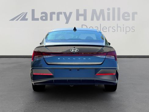 New 2026 Hyundai Elantra SEL Sport Premium FWD image 6