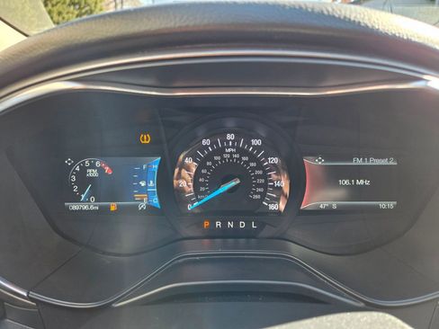 Used 2020 Ford Fusion SE FWD image 17