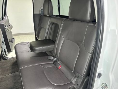 Used 2017 Nissan Frontier PRO-4X w/ Pro-4x Luxury Package AWD/4WD image 26