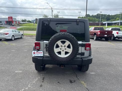 Used 2014 Jeep Wrangler Unlimited Sport w/ Quick Order Package 23S AWD/4WD image 8