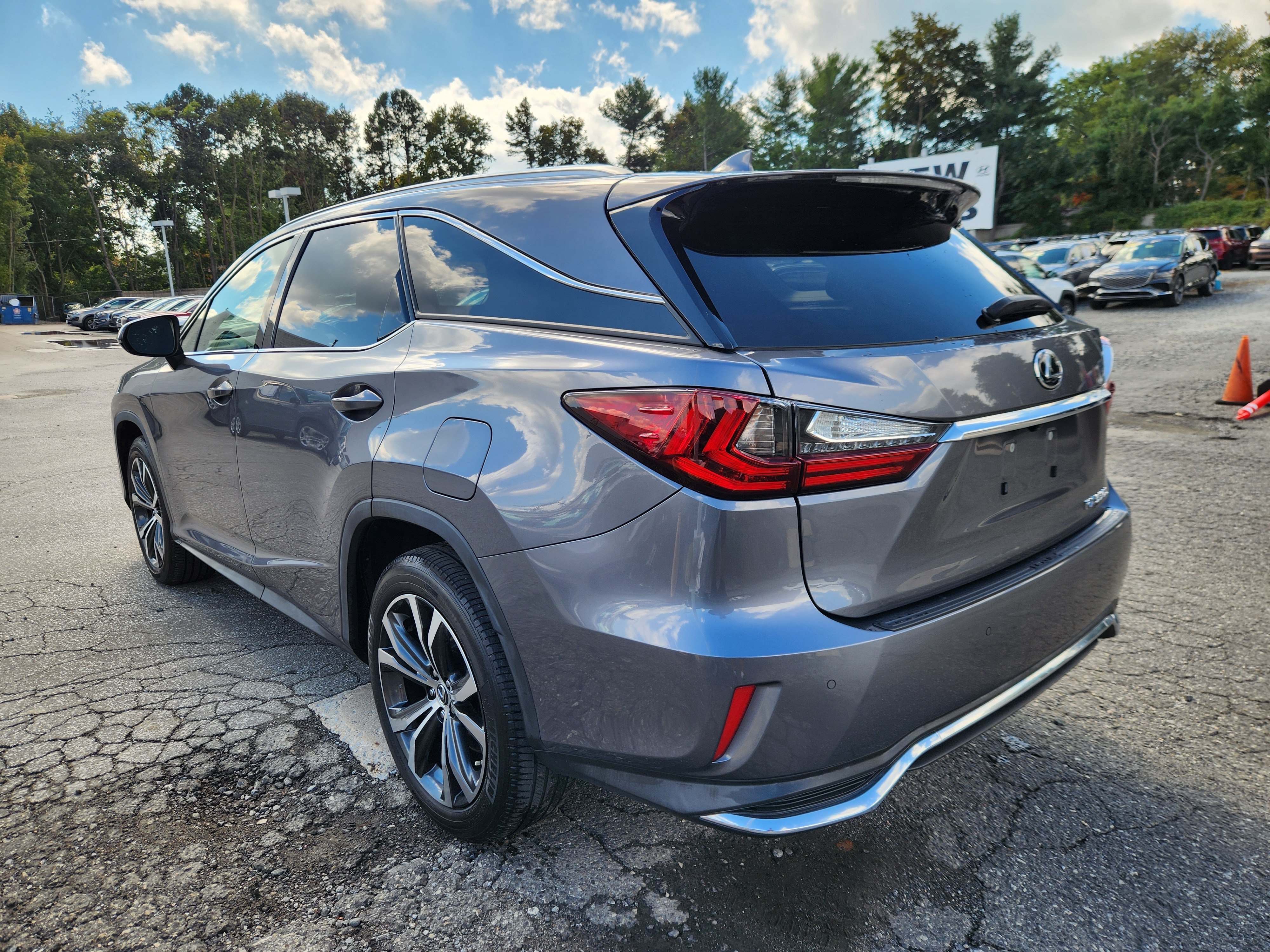 Used 2021 Lexus RX 350L Premium w/ Premium Package AWD/4WD image 3