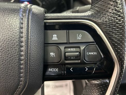 Used 2023 Toyota Tundra Limited AWD/4WD image 10