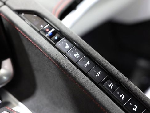 Used 2023 Chevrolet Corvette Stingray Premium Cpe w/ Z51 Performance Package image 38