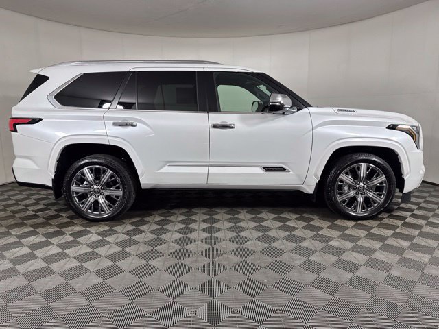 Used 2026 Toyota Sequoia Capstone AWD/4WD image 2
