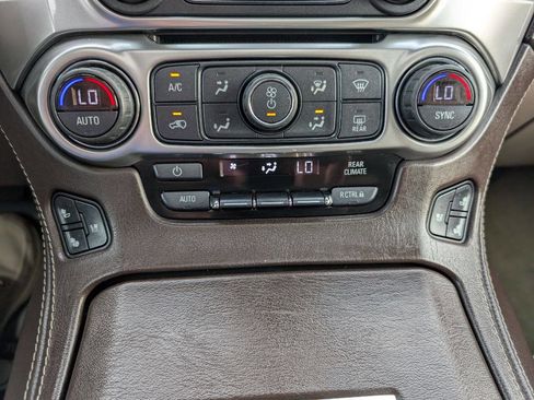 Used 2018 Chevrolet Suburban Premier image 22