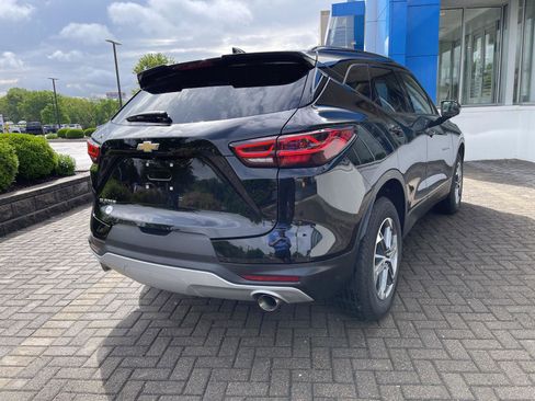 Used 2024 Chevrolet Blazer LT w/ Convenience Package FWD image 5