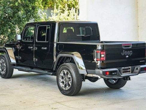 New 2026 Jeep Gladiator Sport image 4