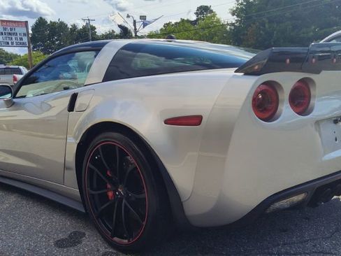 Used 2005 Chevrolet Corvette Coupe w/ Preferred Equipment Group image 11