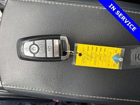Used 2017 Ford Fusion Titanium FWD image 16