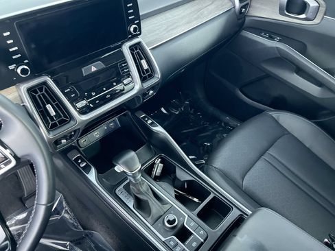 Certified 2023 Kia Sorento X-Line EX AWD/4WD image 22
