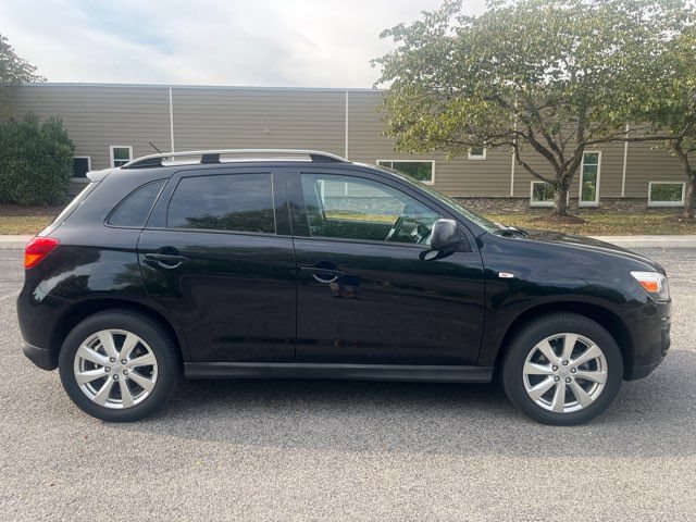 Used 2015 Mitsubishi Outlander Sport ES AWD/4WD image 2