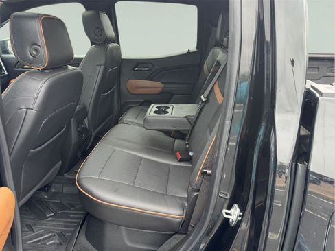 Used 2024 GMC Canyon AT4 w/ AT4 Premium Package AWD/4WD image 10