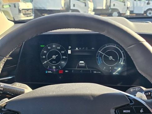 Certified 2024 Kia Niro Wind w/ Wind Preserve Package FWD image 26