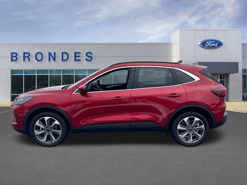 Used 2023 Ford Escape Platinum image 1