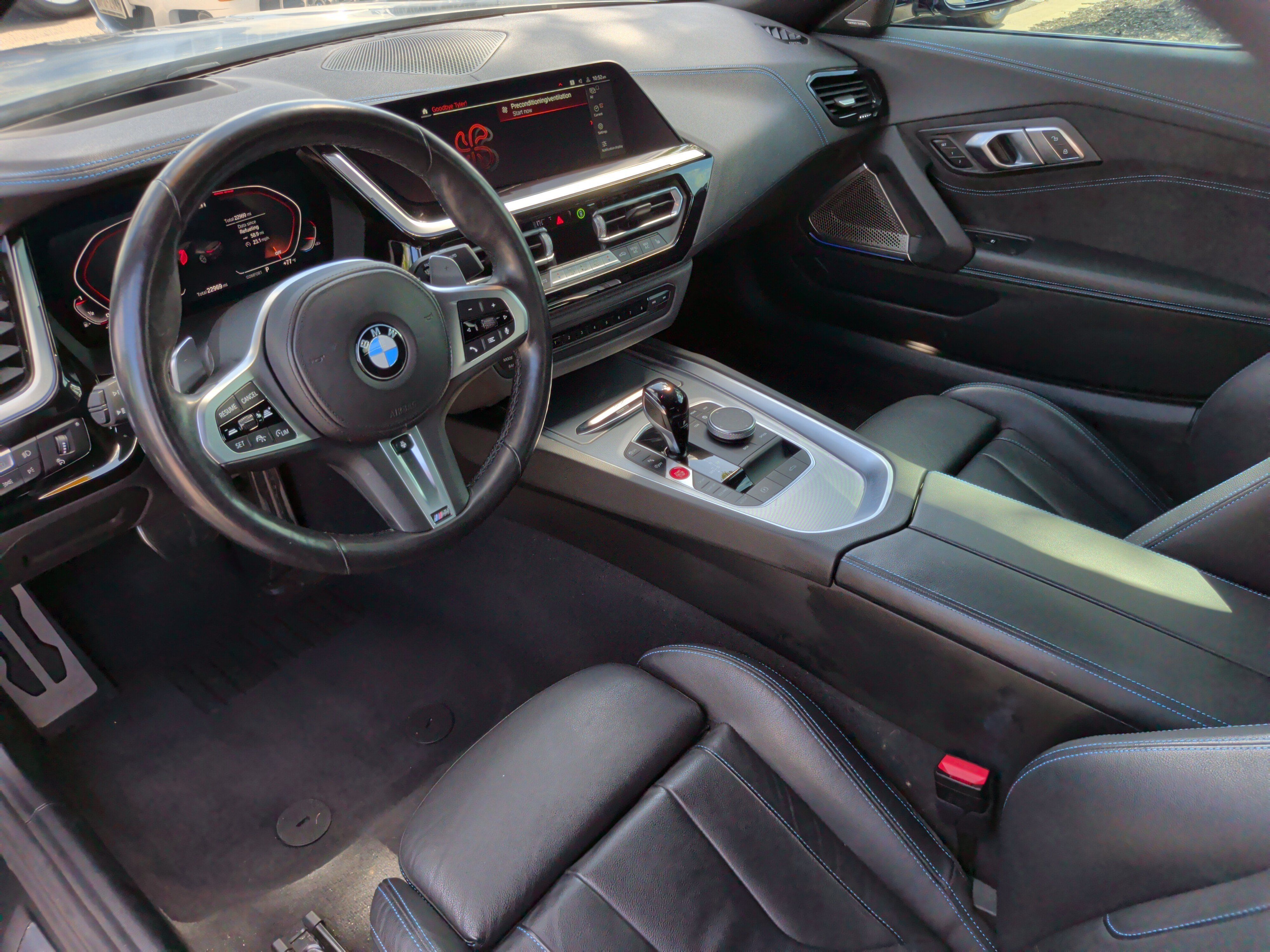 Used 2023 BMW Z4 M40i w/ Premium Package RWD image 32