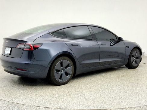 Used 2022 Tesla Model 3 image 5
