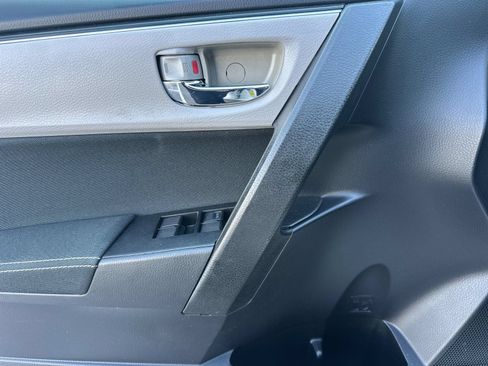 Used 2019 Toyota Corolla LE FWD image 10