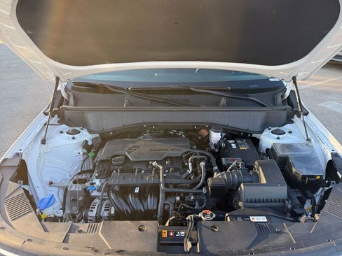 Used 2025 Hyundai Kona SEL image 32