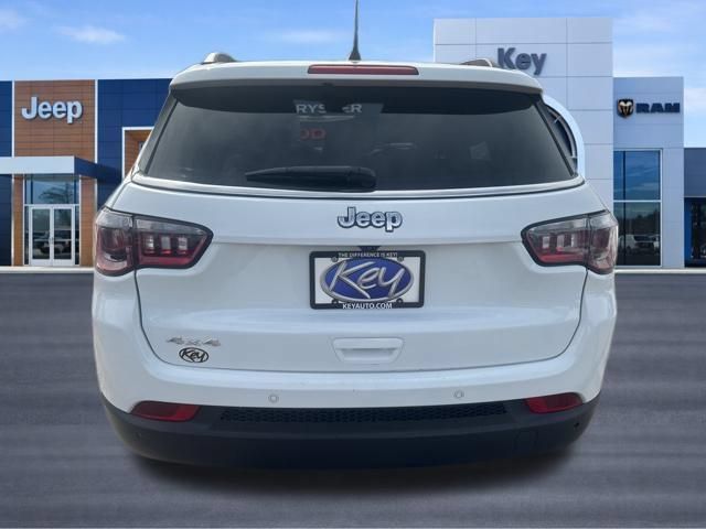 Used 2025 Jeep Compass Limited AWD/4WD image 5