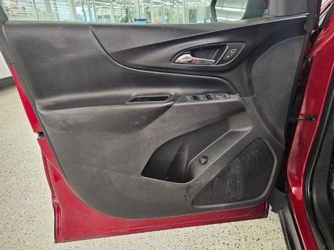 Used 2018 Chevrolet Equinox LT image 25