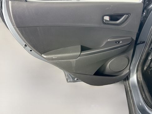 Used 2021 Hyundai Kona SE FWD image 25
