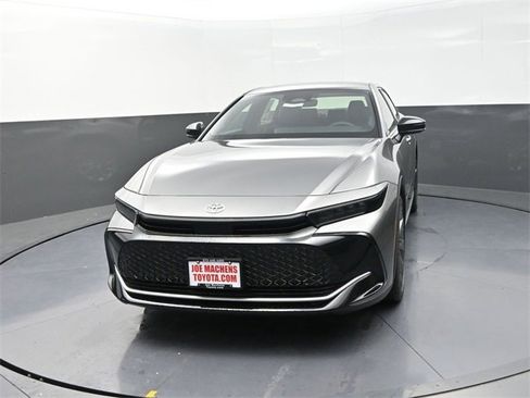 New 2026 Toyota Crown Limited w/ Advanced Technology Package image 2