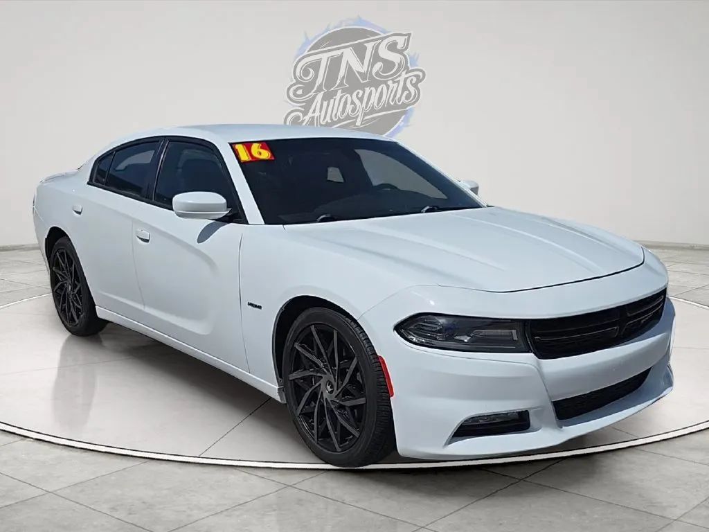 Used 2016 Dodge Charger R/T RWD image 7