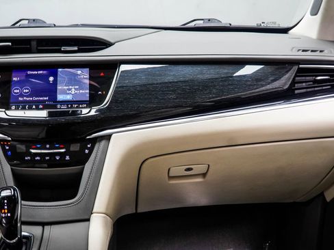 Used 2022 Cadillac XT6 Premium Luxury AWD/4WD image 18