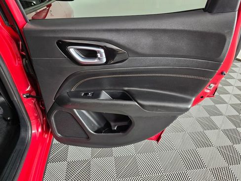 Used 2023 Jeep Compass Limited image 35