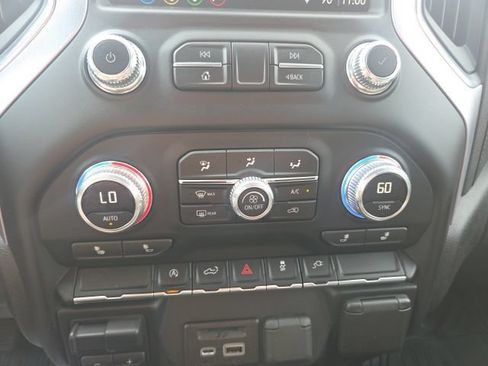 Used 2019 GMC Sierra 1500 SLE w/ Preferred Package AWD/4WD image 30