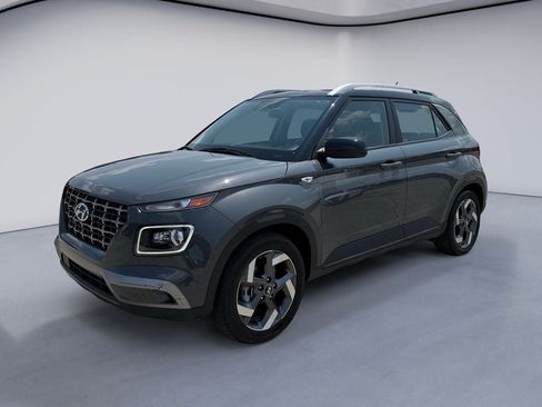 Used 2024 Hyundai Venue Limited FWD image 1