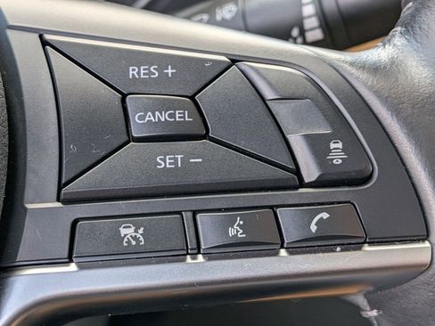 Used 2025 Nissan Sentra SV w/ SV Premium Package FWD image 15
