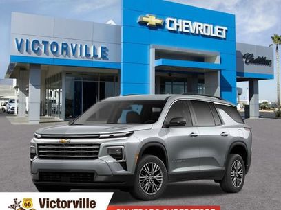 Used 2024 Chevrolet Traverse LT