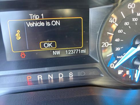 Used 2017 Ford Explorer 4WD w/ Class II Trailer Tow Package image 11