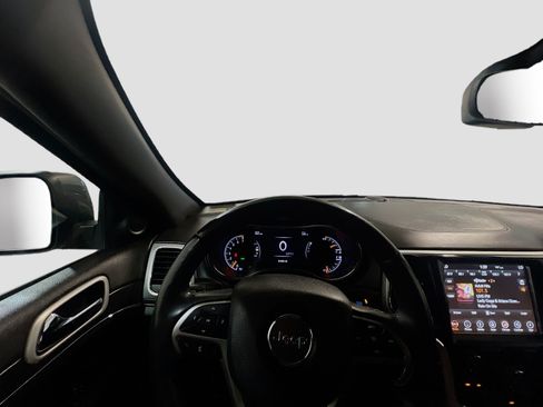 Used 2018 Jeep Grand Cherokee Limited RWD image 7