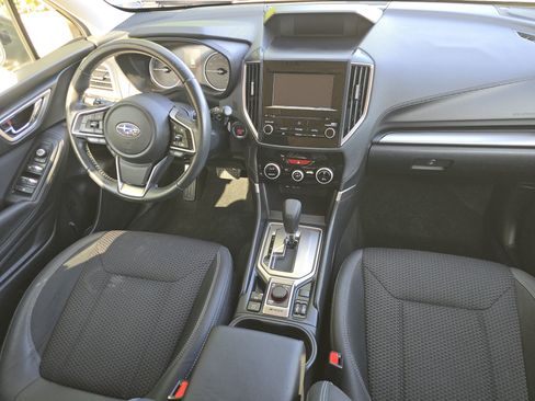 Used 2020 Subaru Forester Premium AWD/4WD image 19