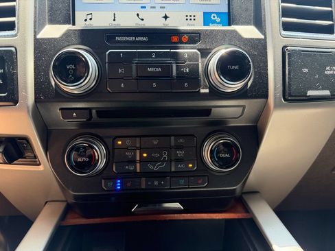 Used 2017 Ford F350 King Ranch w/ King Ranch Ultimate Package AWD/4WD image 33