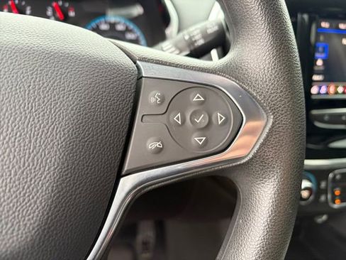 Used 2021 Chevrolet Traverse LS FWD image 8