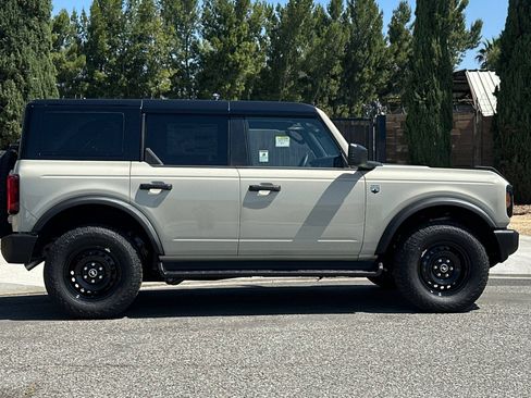 New 2026 Ford Bronco Big Bend AWD/4WD image 3