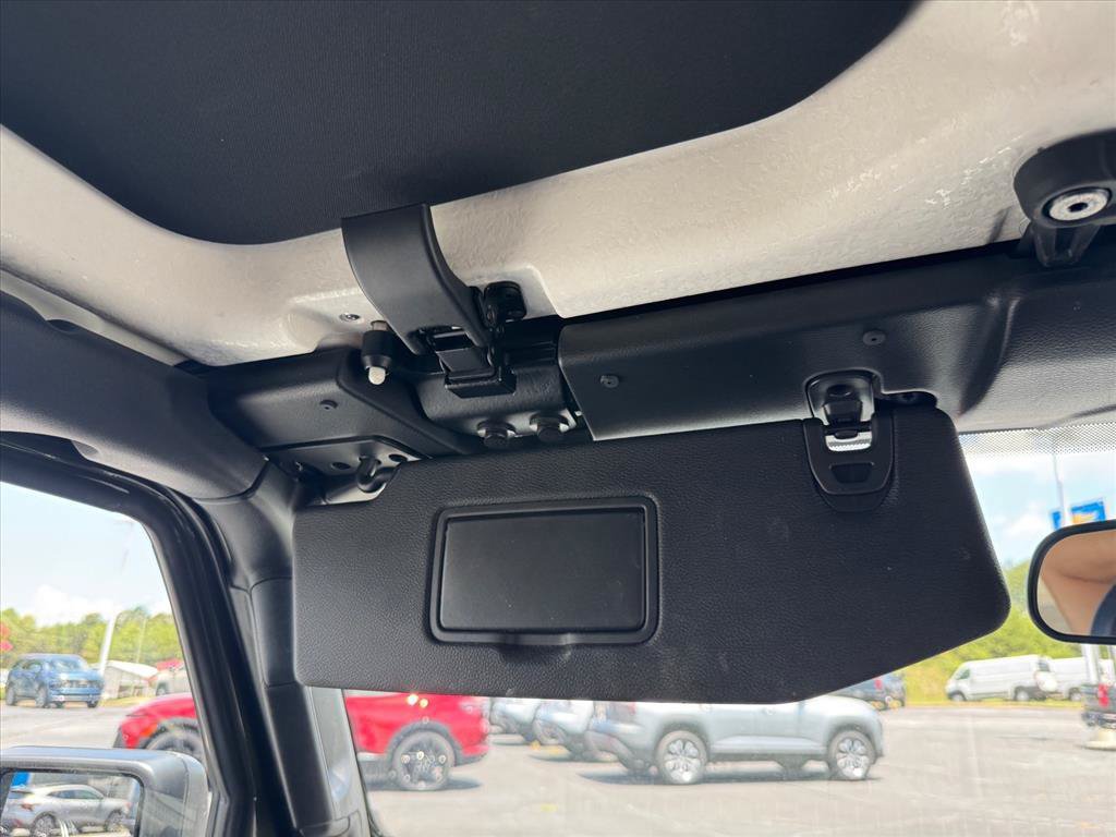 Used 2021 Jeep Wrangler Unlimited Sahara AWD/4WD image 26