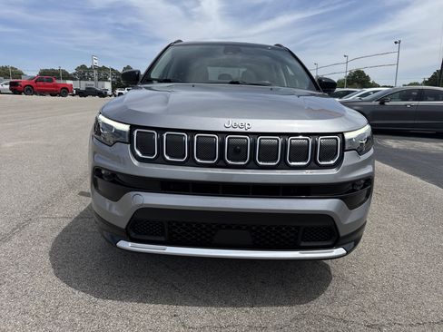 Used 2022 Jeep Compass Limited w/ Elite Group image 7