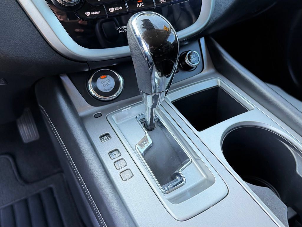 Used 2024 Nissan Murano SV w/ SV Midnight Edition Package FWD image 18