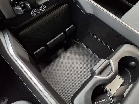 New 2026 RAM 1500 Big Horn AWD/4WD image 17