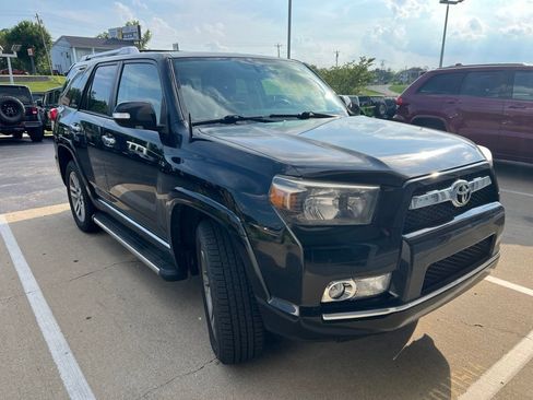 Used 2013 Toyota 4Runner Limited AWD/4WD image 3