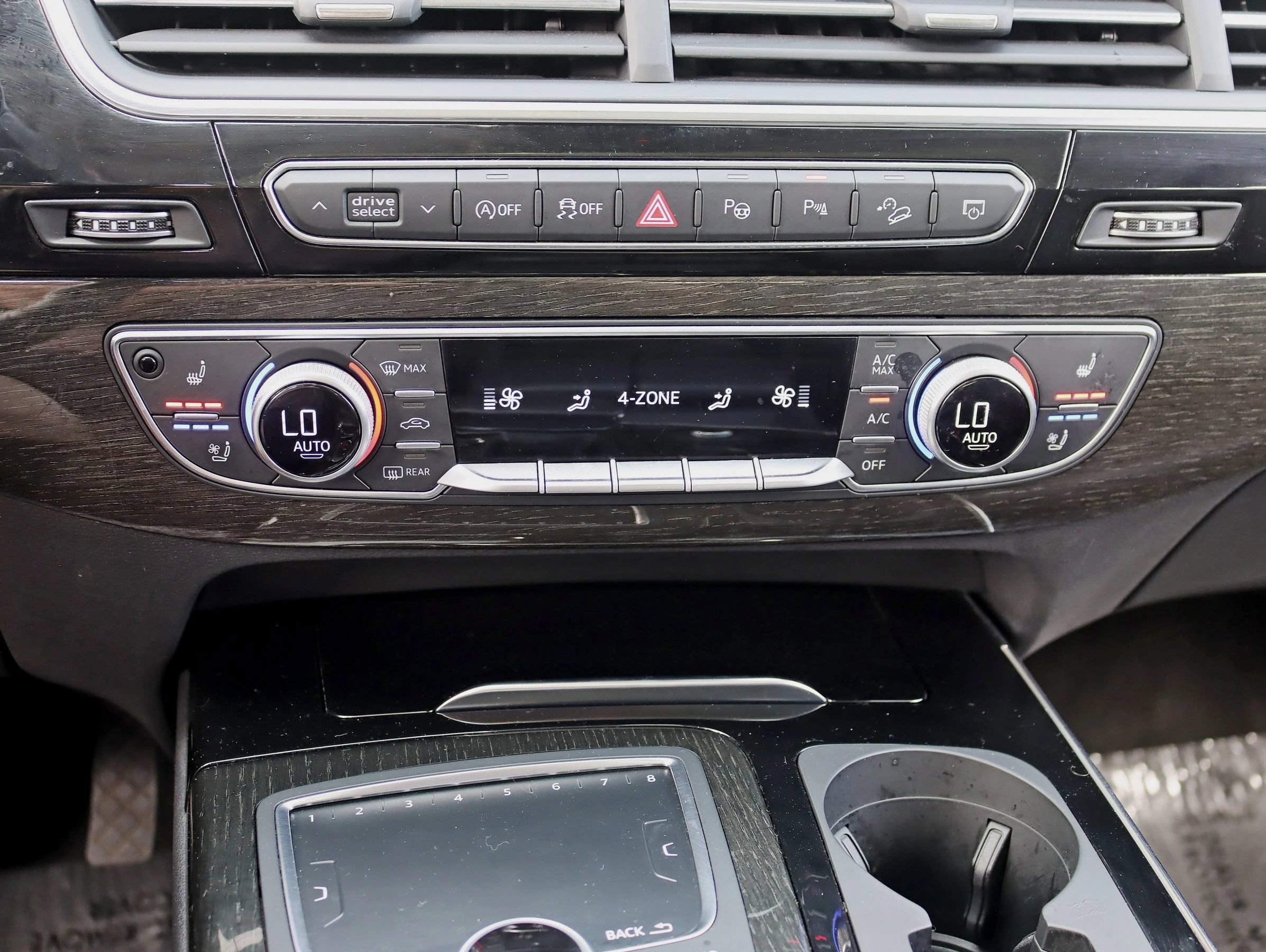 Used 2019 Audi Q7 3.0T Prestige AWD/4WD image 30