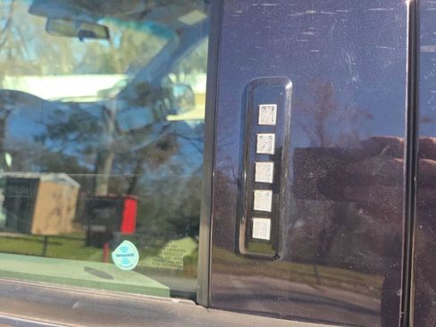 Used 2017 Ford F150 XLT image 16