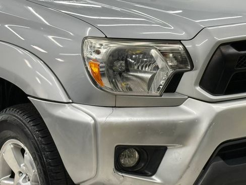 Used 2012 Toyota Tacoma 4x4 Access Cab V6 w/ TRD Sport Pkg image 6